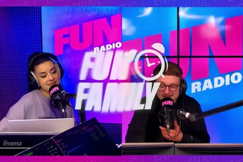 Deux animateurs radio, un homme et une femme, diffusent la musique des années 2000 à 2010 sur Fun Radio.