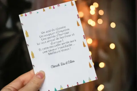 Un message de Noël original avec un poème plein d'humour et de bonheur, signé Clément, Léa et Céline.