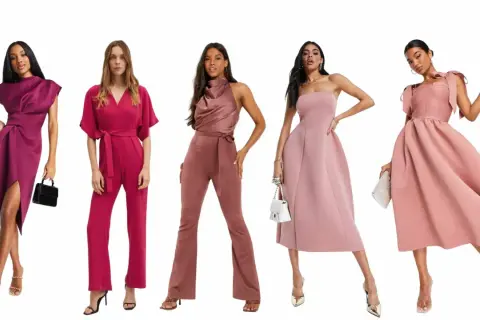Cinq femmes portent des tenues élégantes dans des tons roses, parfaites pour un dress code rose.