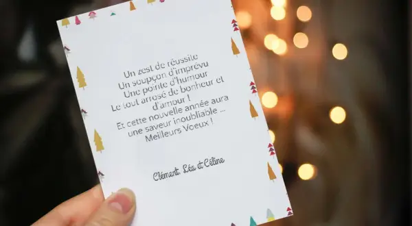 Un message de Noël original avec un poème plein d'humour et de bonheur, signé Clément, Léa et Céline.