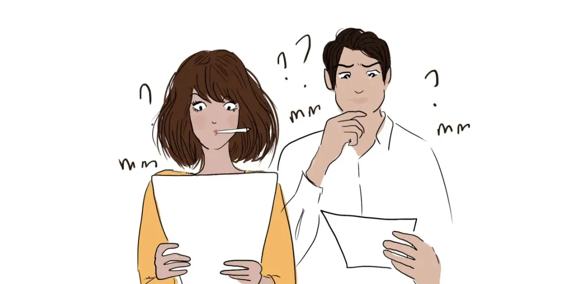 Un couple perplexe devant un projet de faire part. Des points d'interrogation et des "mm" flottent autour d'eux.